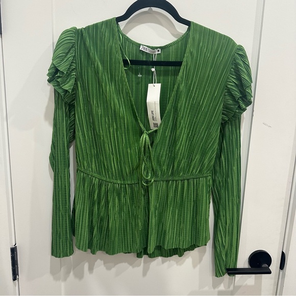 Zara Ruffle Sleeve Pleated Tie V-neck Blouse Emerald Green Size Medium NWT - Picture 5 of 13